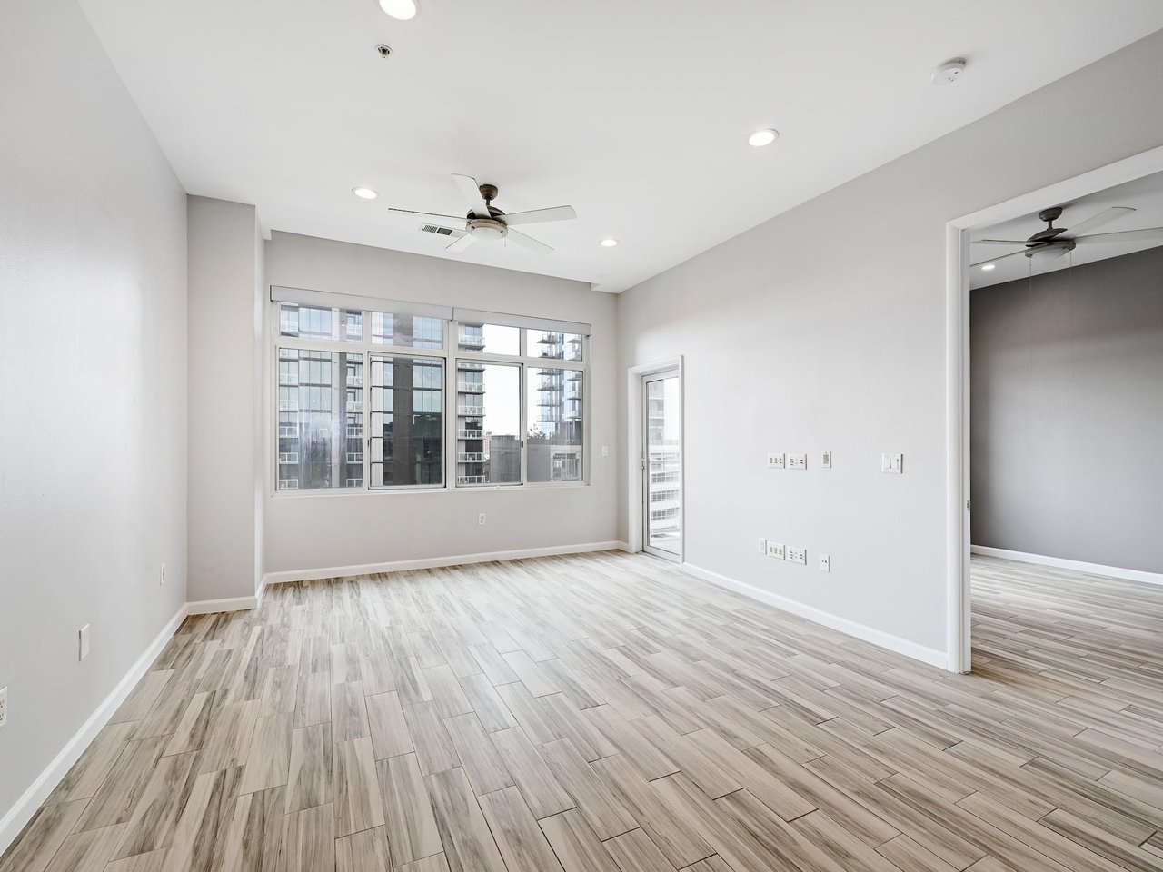 54 Rainey Street PH09