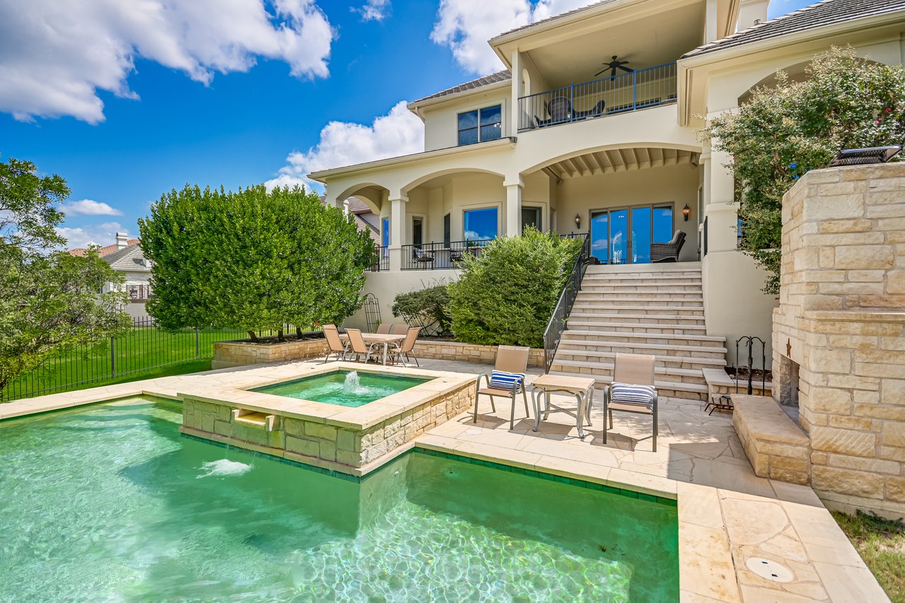 1812 Chalk Rock Cove