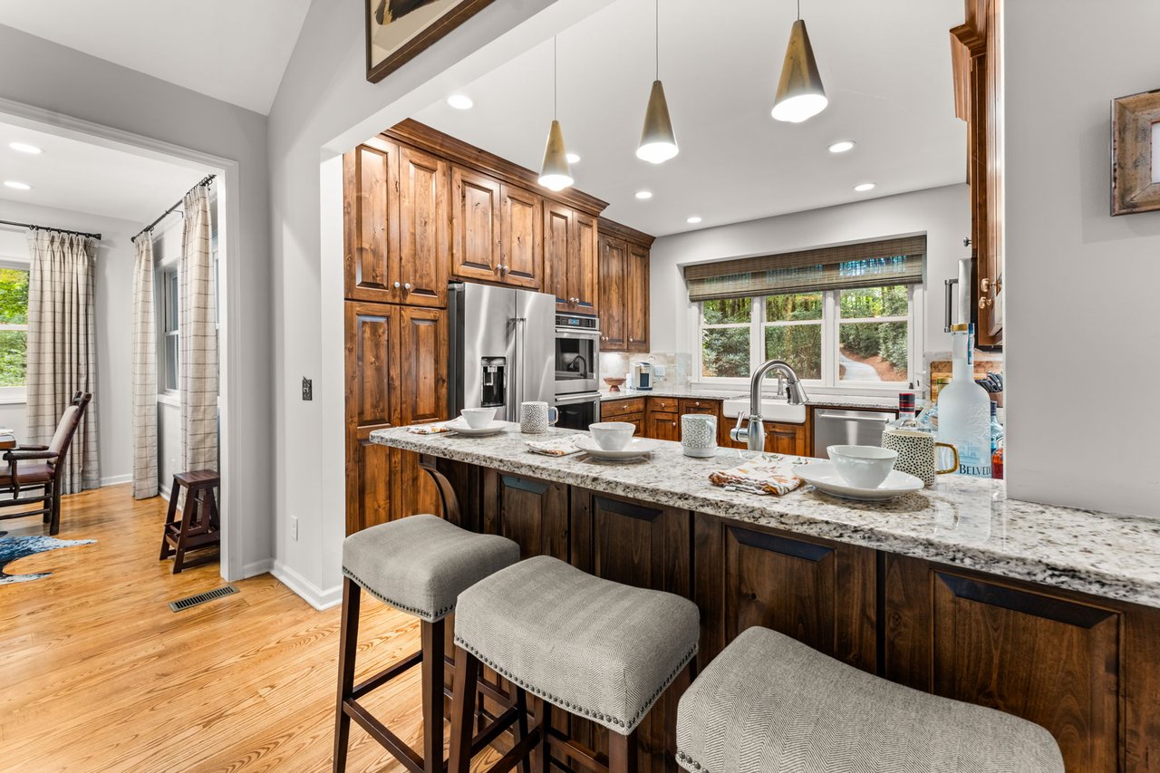 16 Hemlock Way