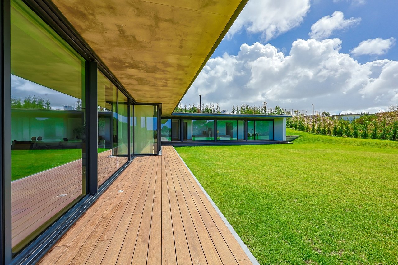 Japanese-Inspired Villa in Bom Sucesso Resort, Óbidos