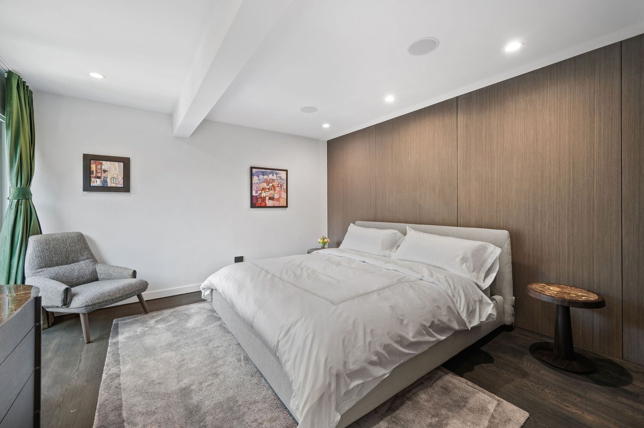 2321 N. Geneva Terrace, Unit C