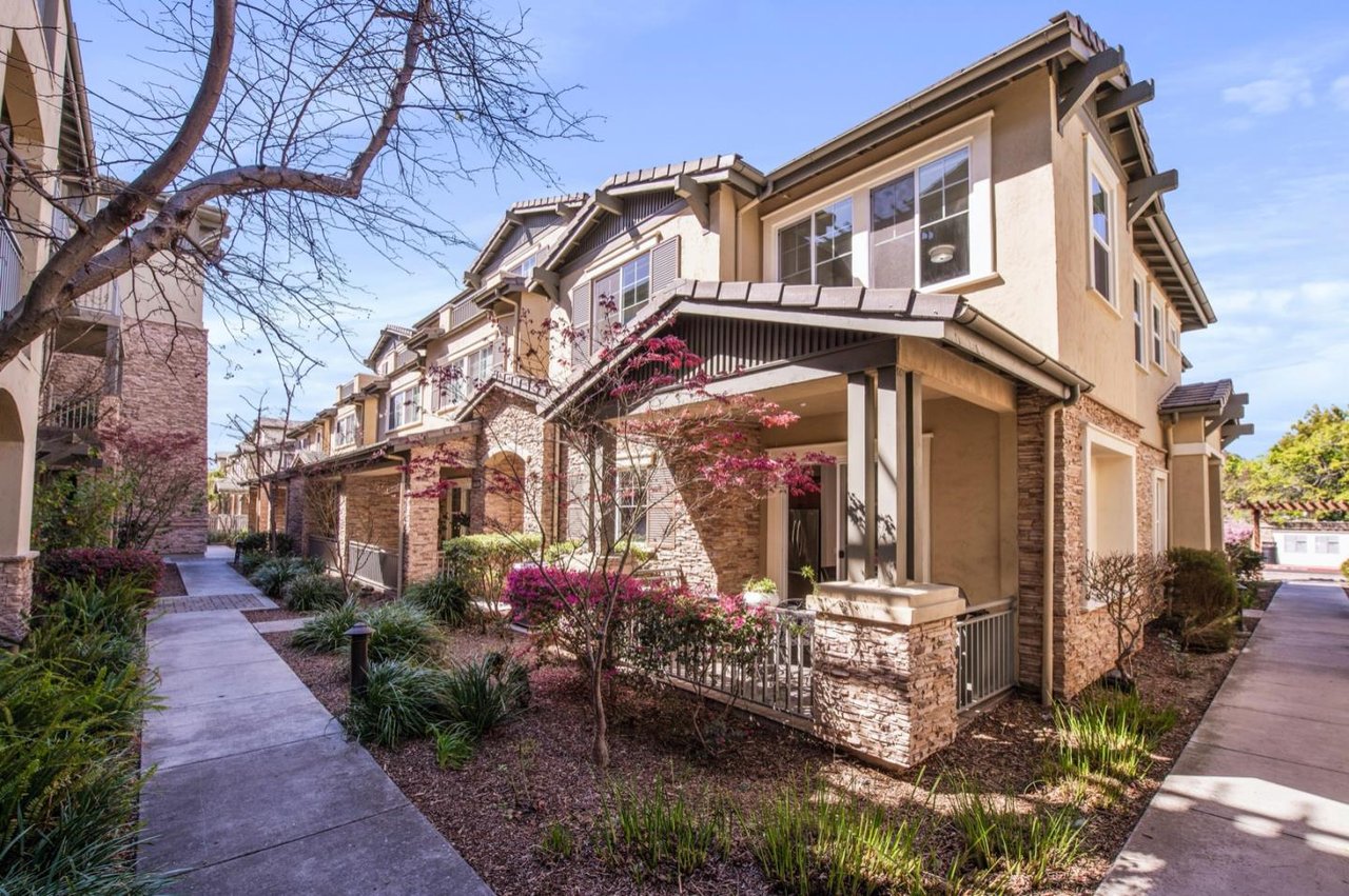 2810 Paseo Lane
