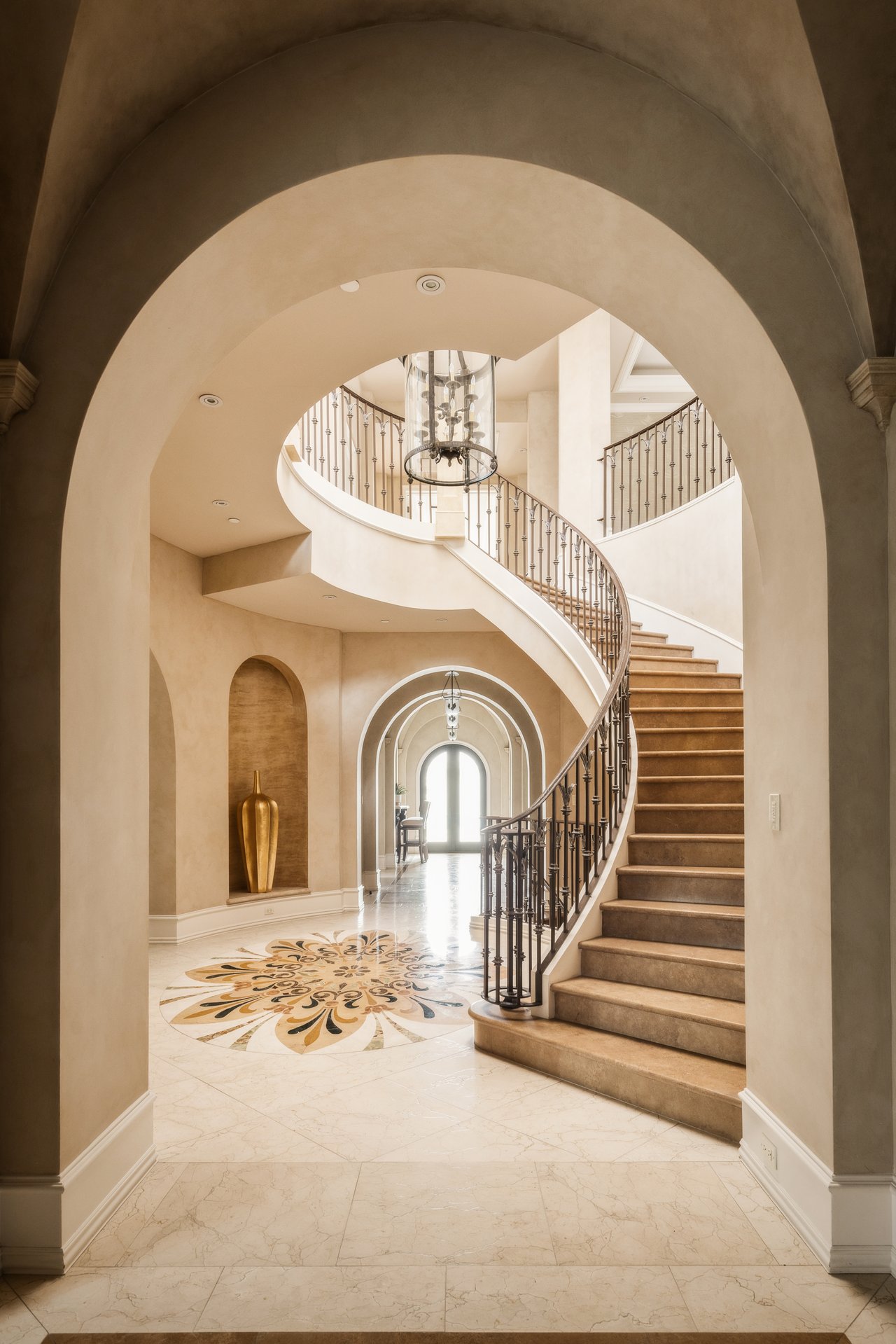 617 N Camden Dr, Beverly Hills