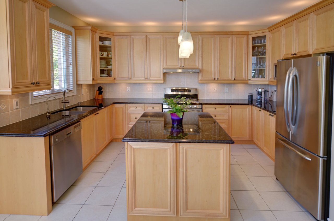2316 Hall Manor Dr