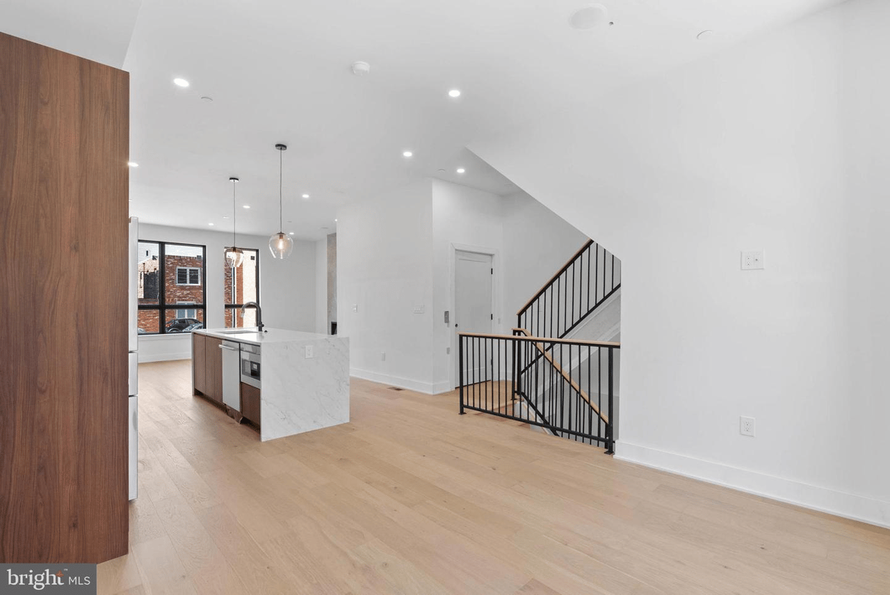 710 S 17th St, Philadelphia, PA 19146