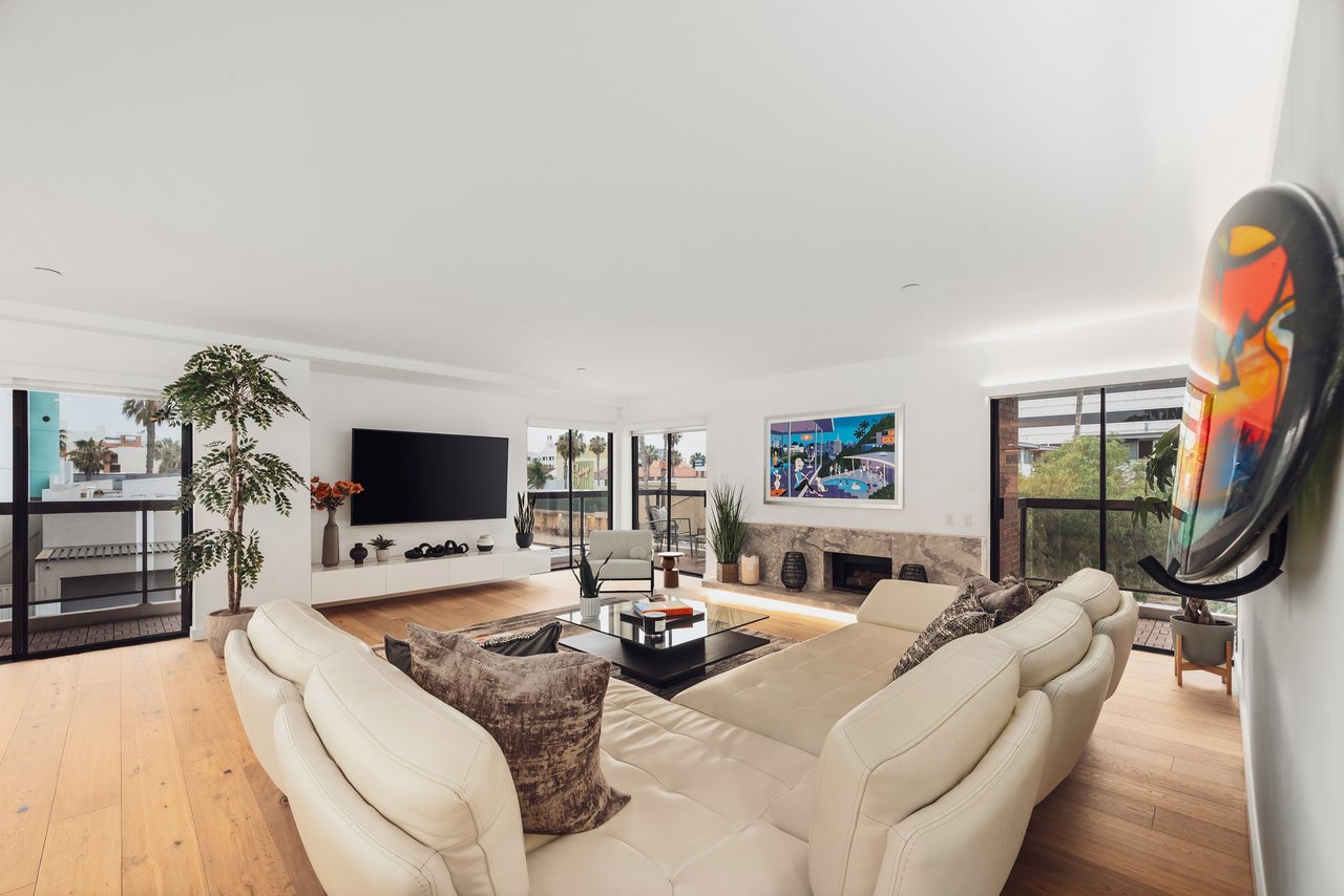 1133 5th St Unit: 204, Santa Monica 