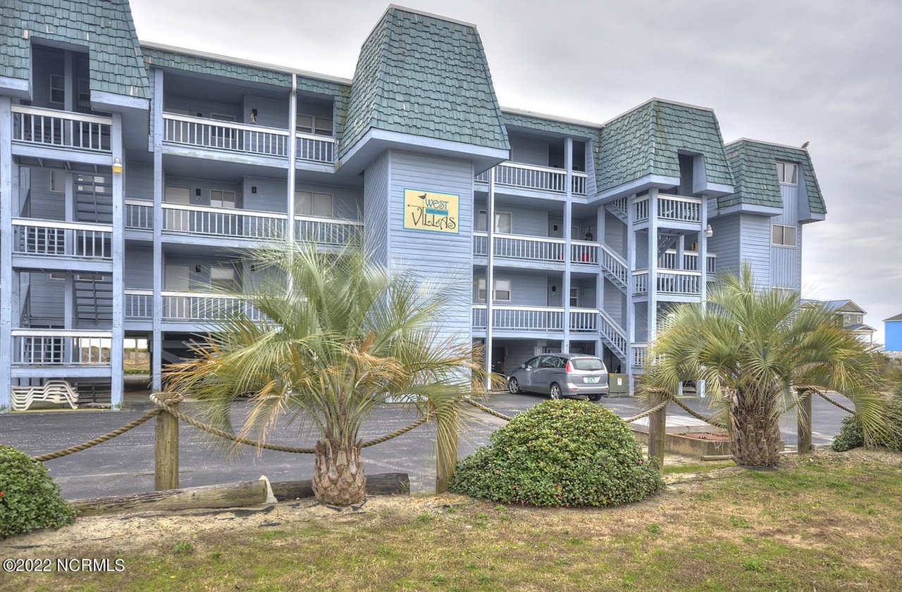 2714 W Beach Drive, # 107