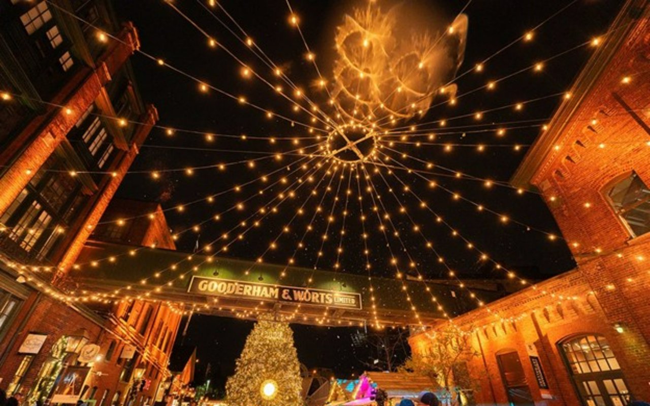 Discover the Toronto Neighbourhoods That Look Straight Out of a Film