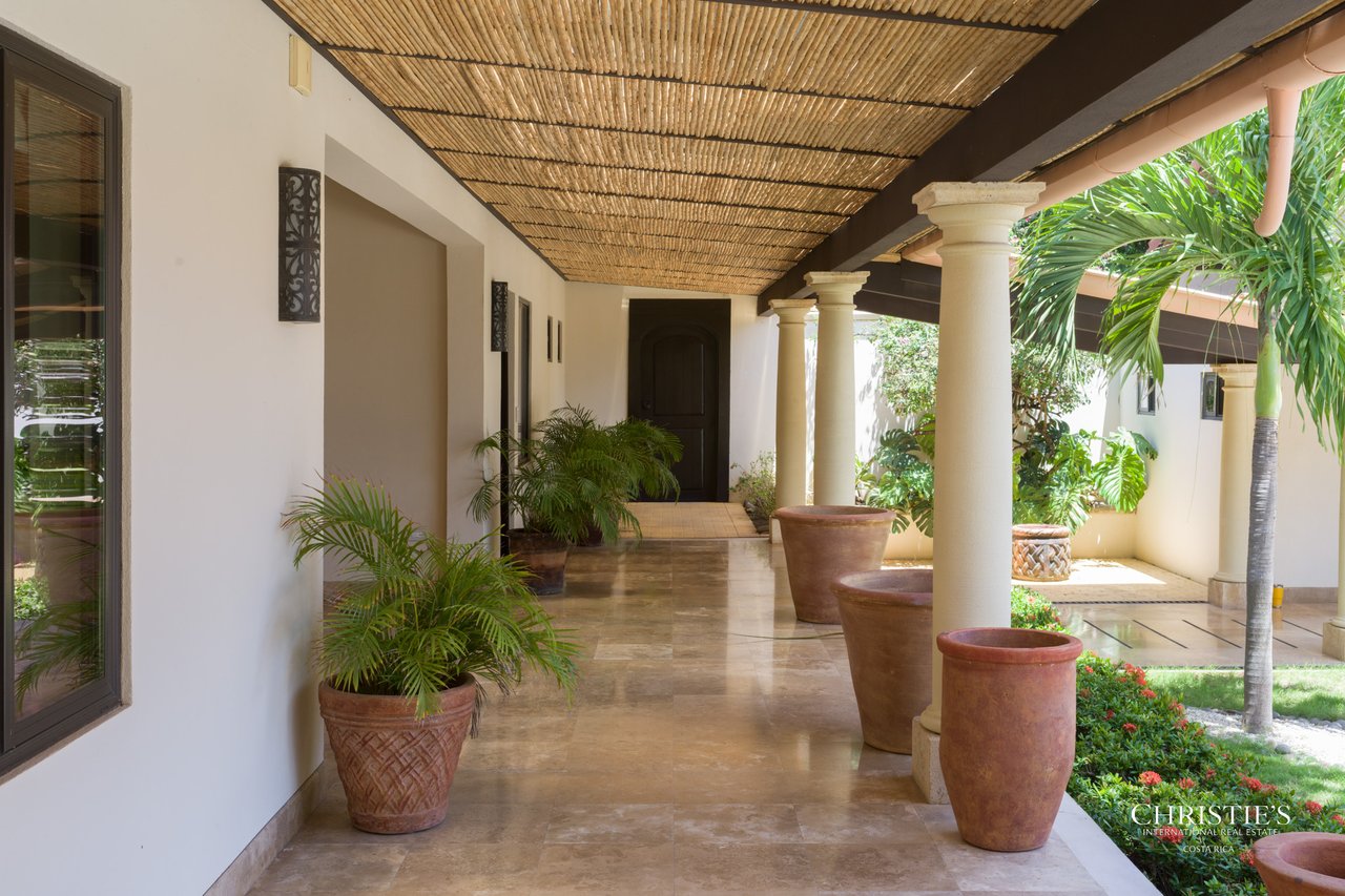 Casa Playa Bonita | Beachfront Luxury Estate in Playa Flamingo