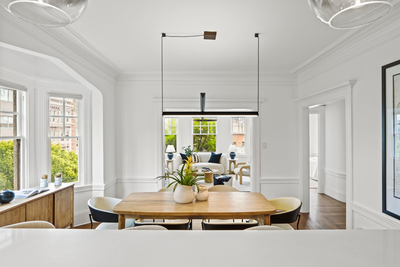  Top Floor Three Bedroom, Two Bath TIC at Franklin and Clay