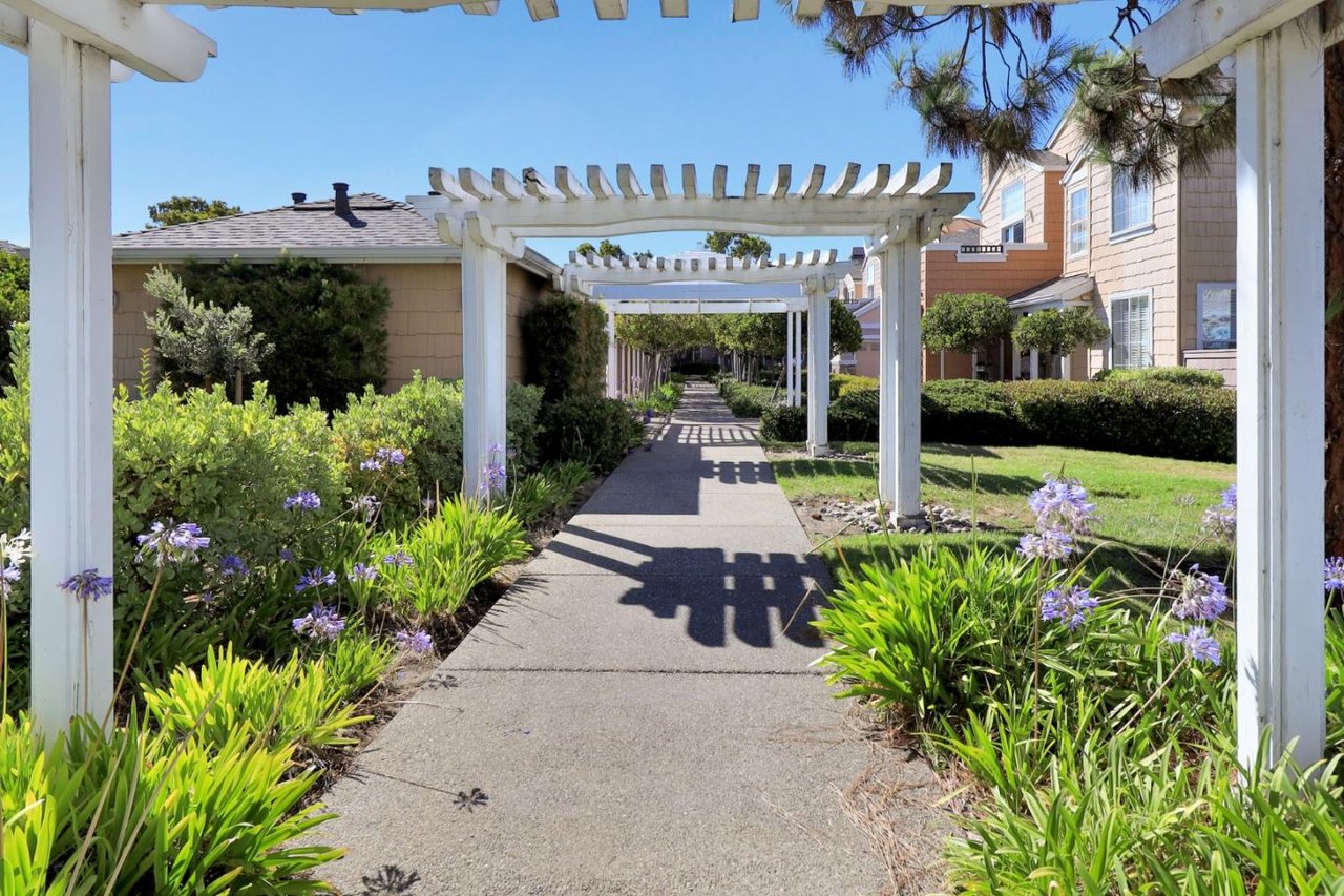 112 Camerota Way, Redwood City