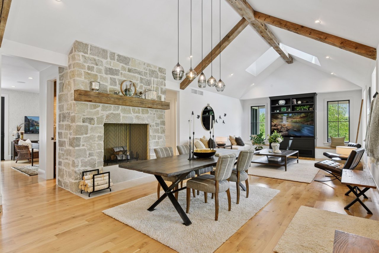 2782 Willow Drive, Medina