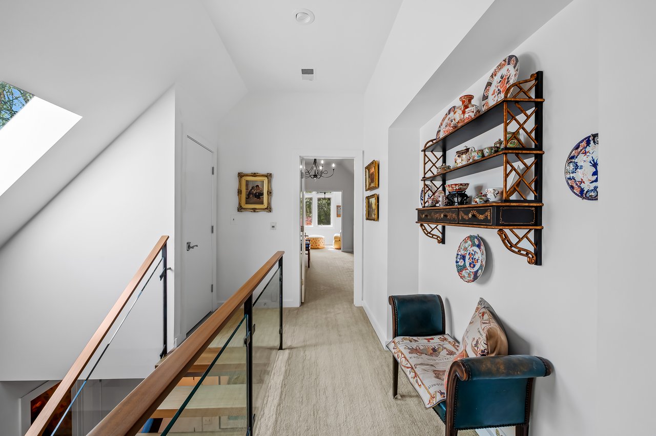 18 Treadwell Court