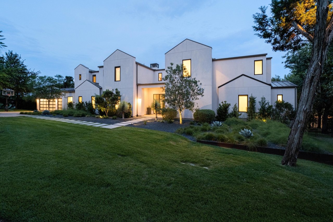 203 Wildcat Hollow and 100 Redbud Trail