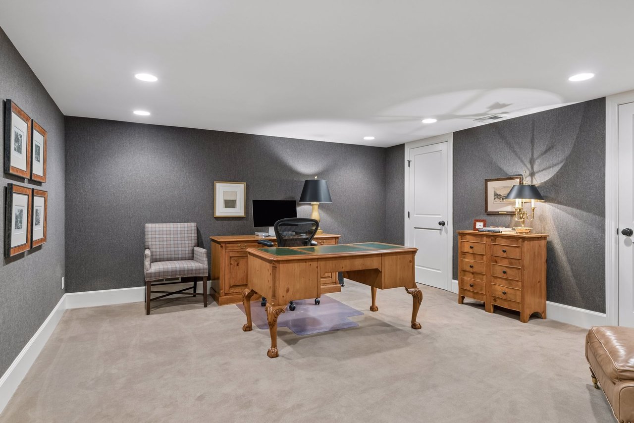 235 Hollander Road, Wayzata