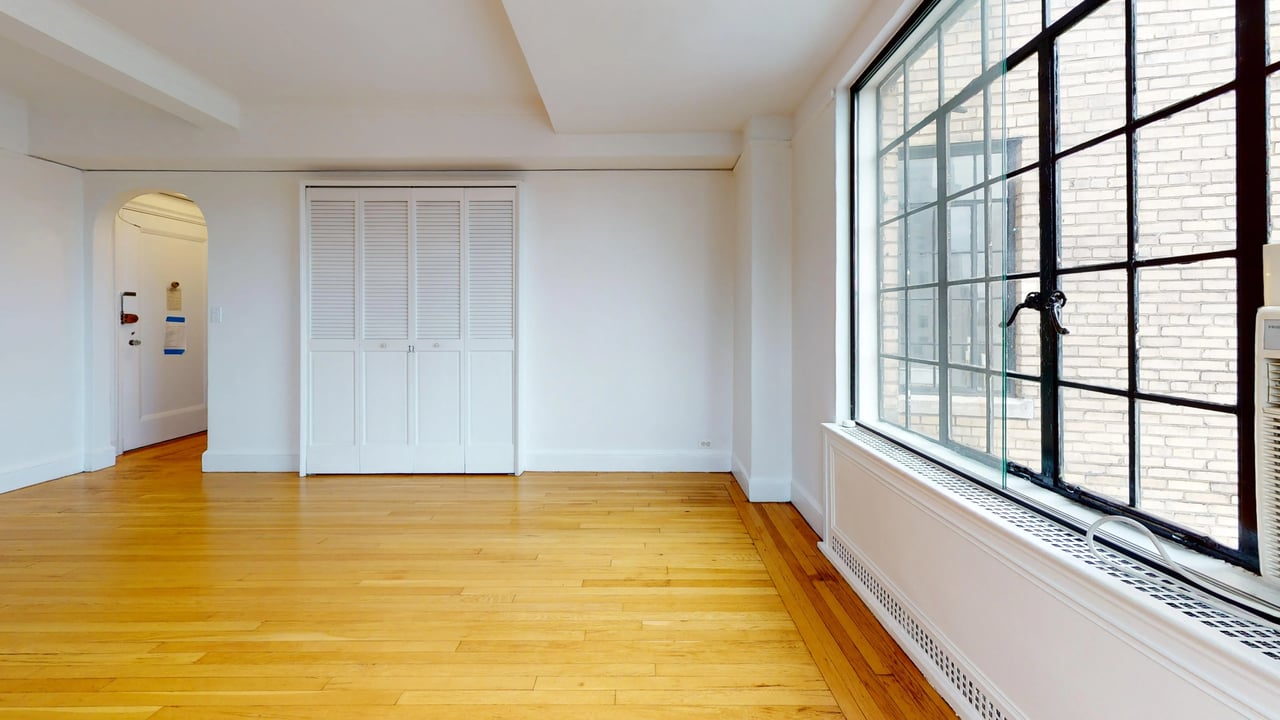 1 Christopher St, #8J