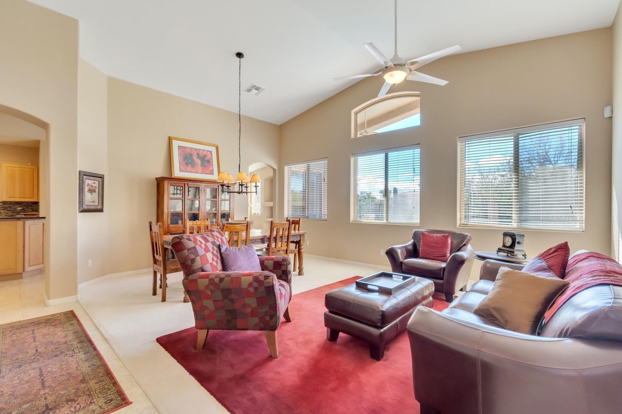 360 W Sacaton Canyon Dr