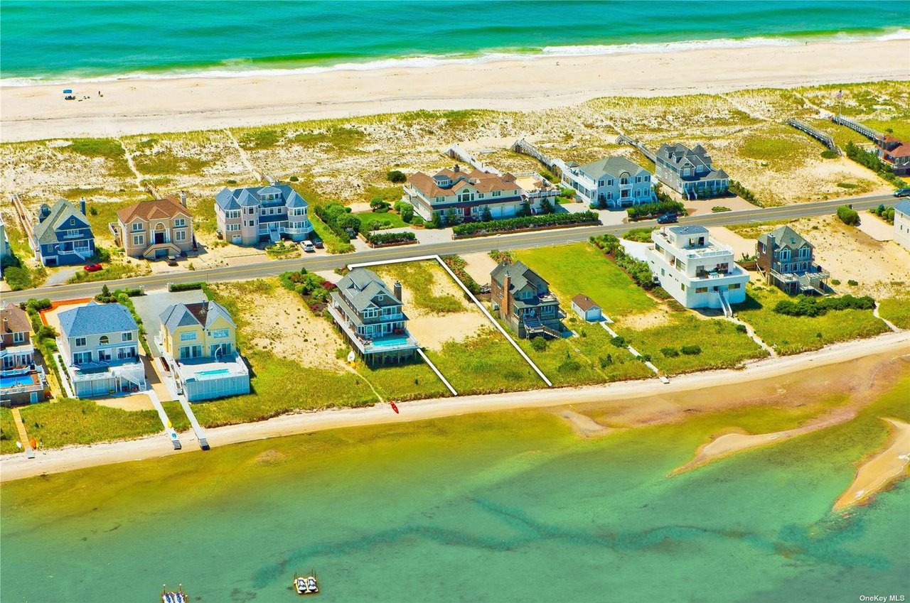 686 Dune Rd