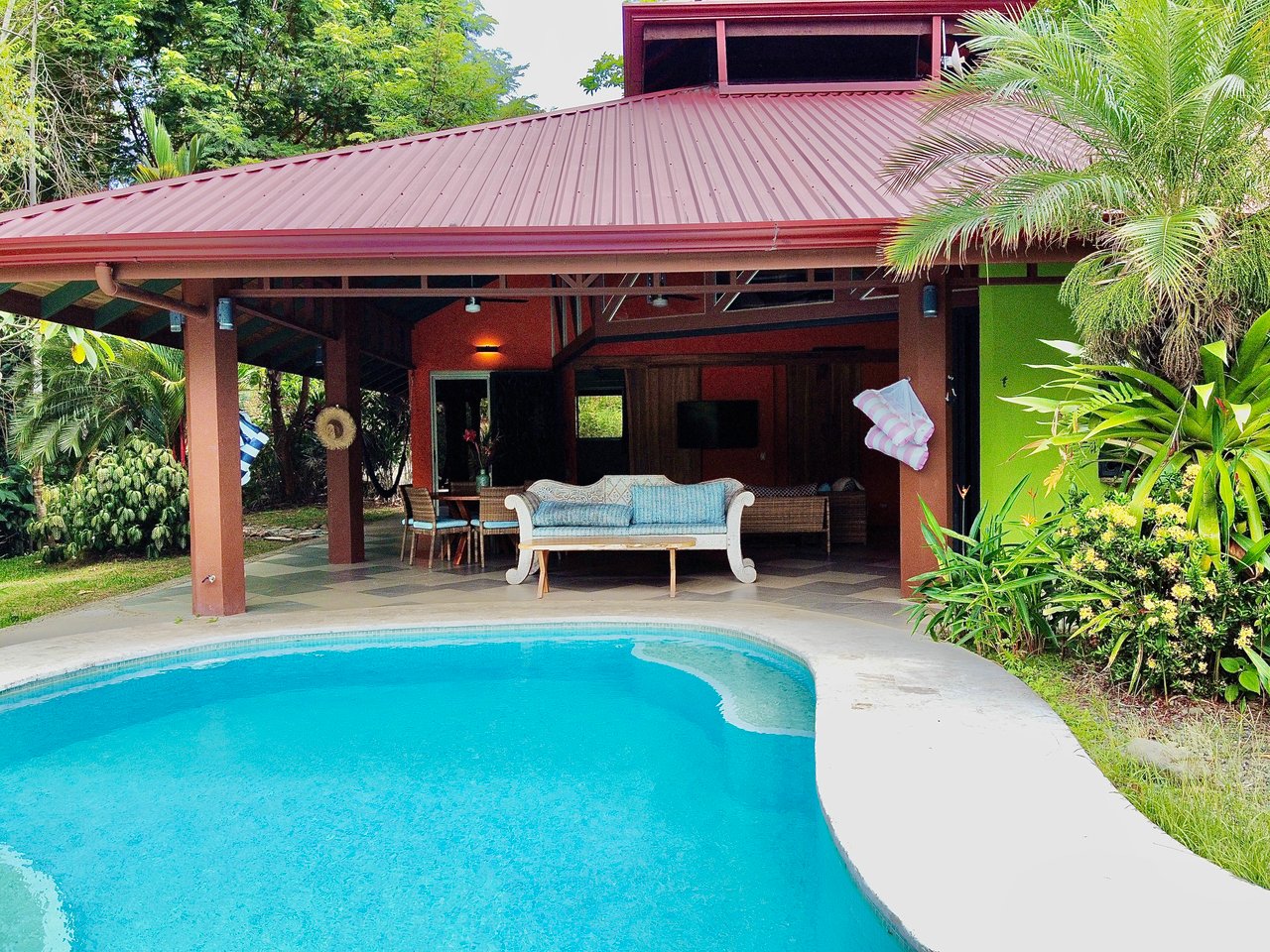 Charming 2-Bedroom Villa on 5 Acres with Creek Access and Income Potential