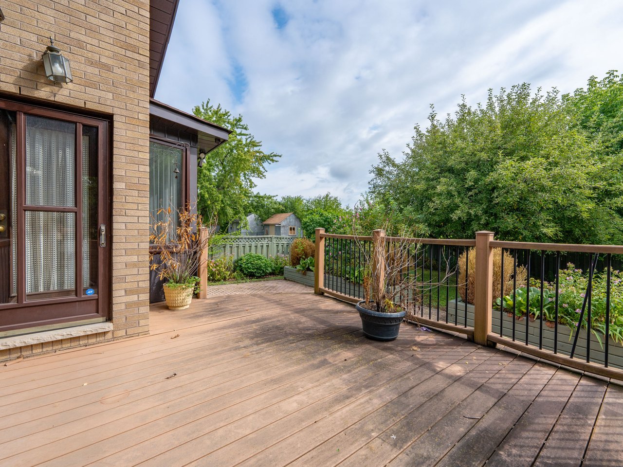 101 Leyburn Ave