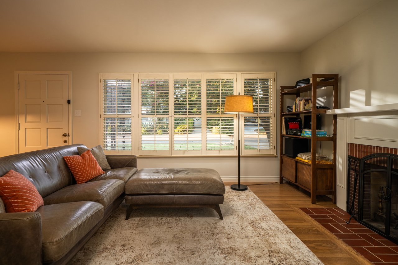 226 E Villanova