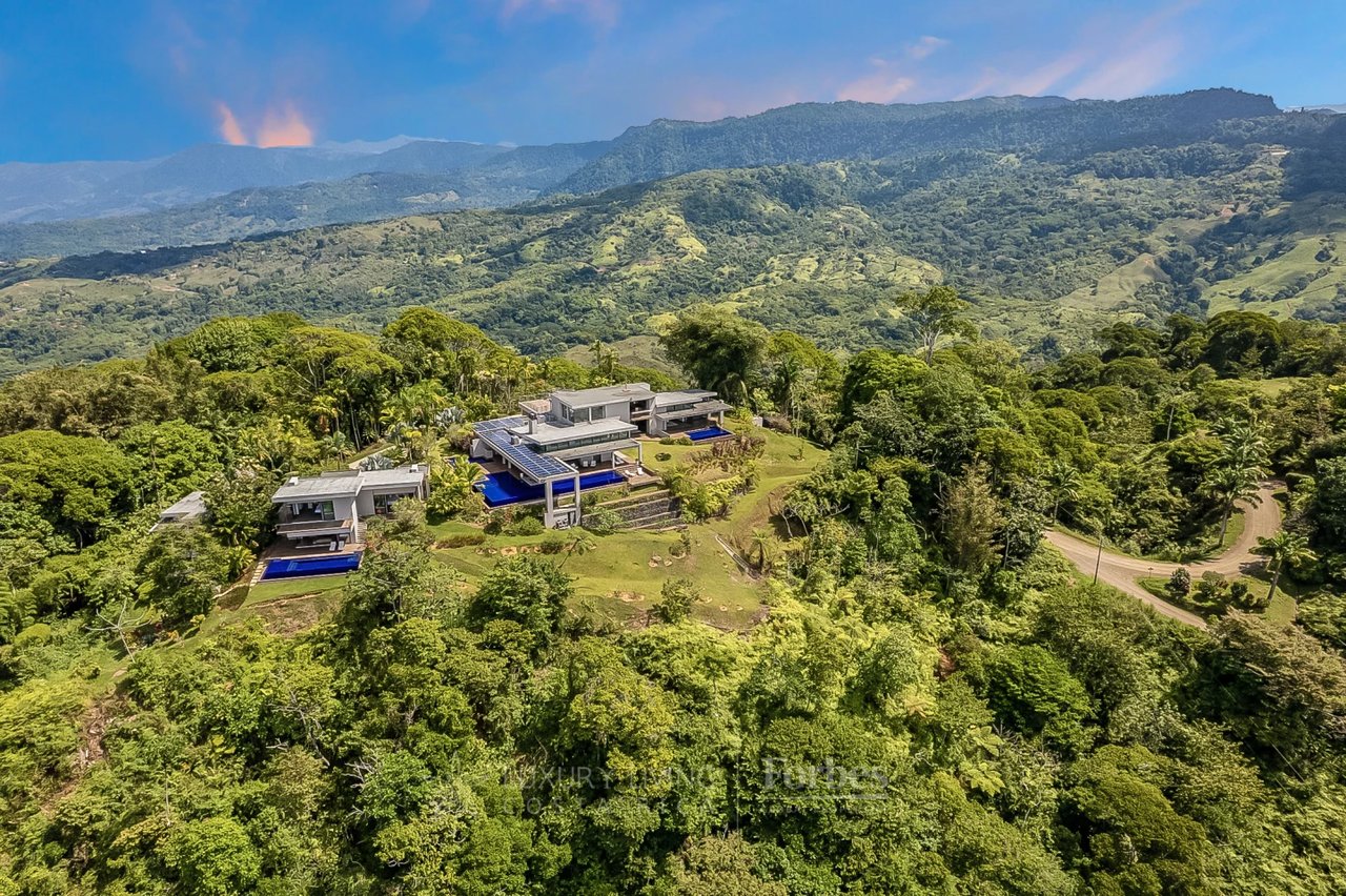 6575 - Dominical Contemporary Mansion