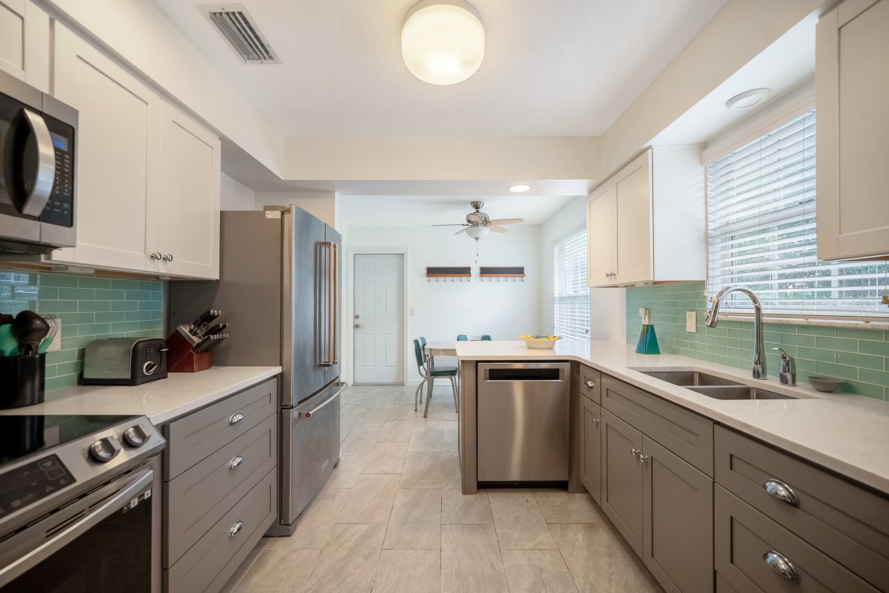 3380 NW 44th ct