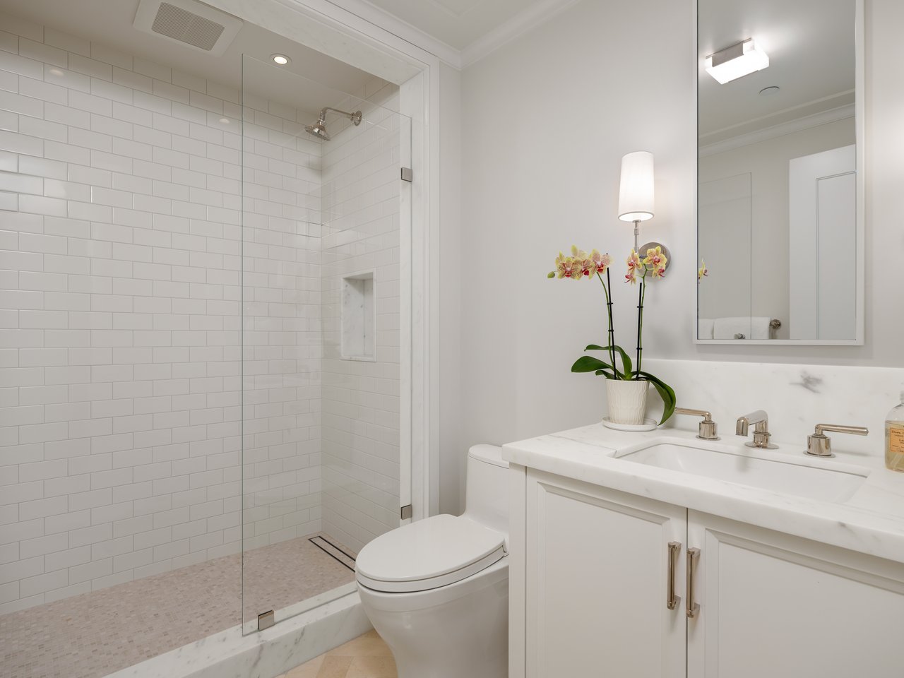 The Extraordinary Round Hill Estate