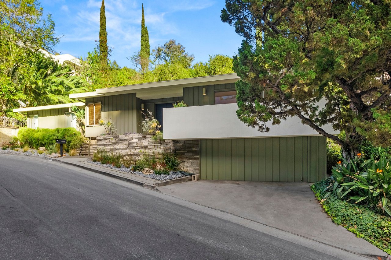 Mid-Century Gem in Upper Beachwood Canyon