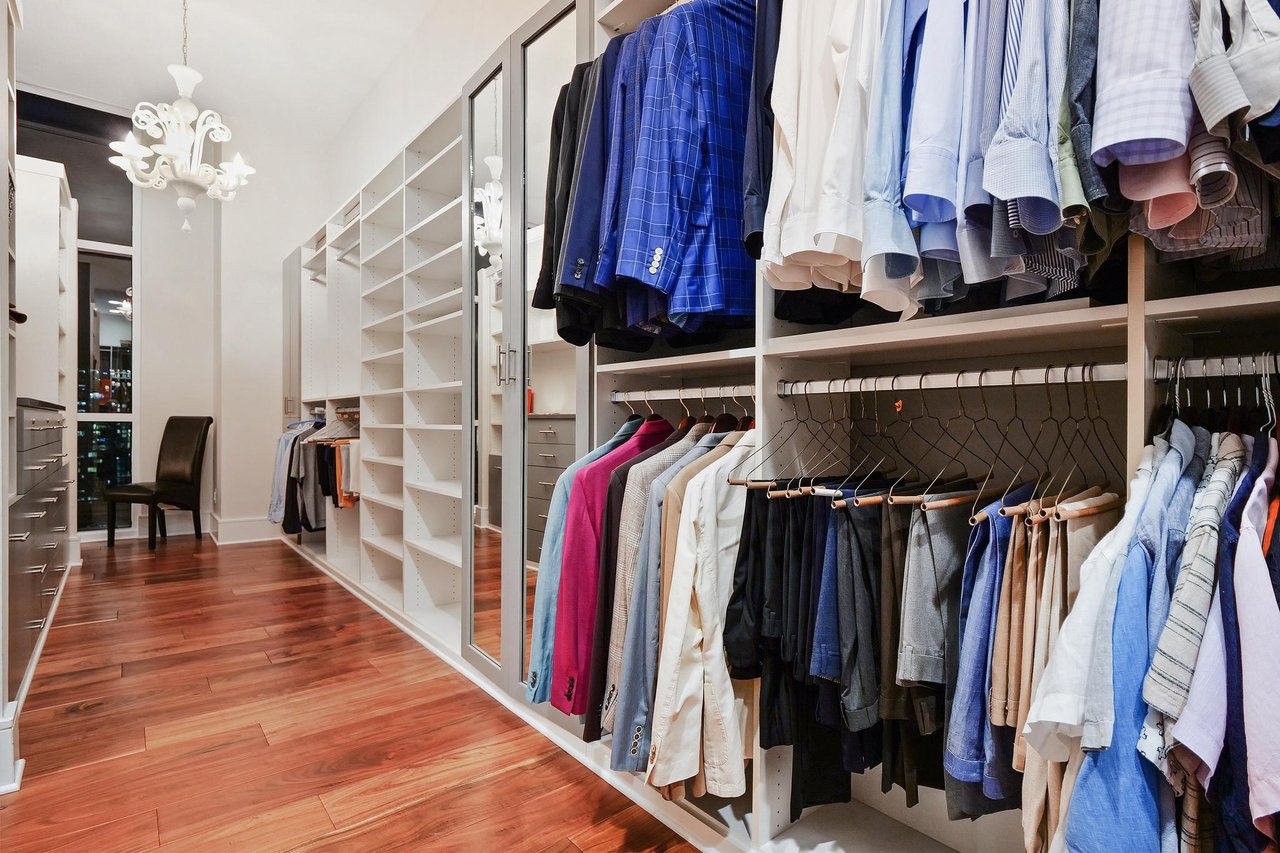 555 E 5th St, Unit 3022