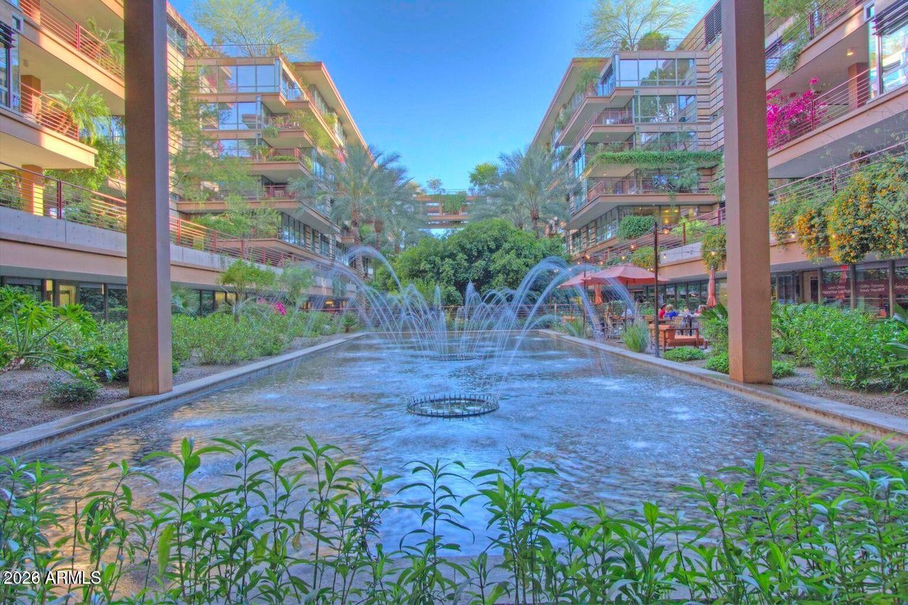 7117 E Rancho Vista Dr, #5001