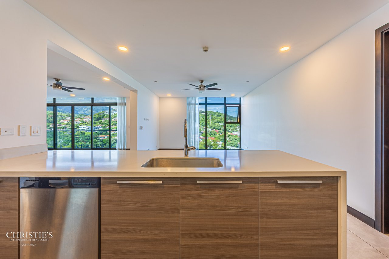 Luxurious Four-Bedroom Condo in the Hills of Escazú   
