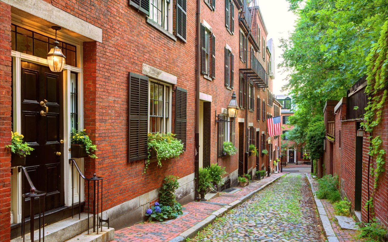 BEACON HILL NEIGHBORHOOD GUIDE