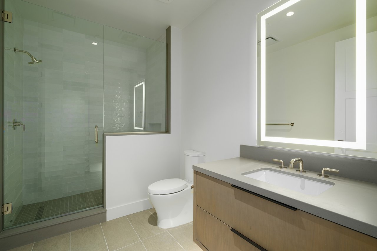 5000 N CAMELBACK RIDGE Drive, 108