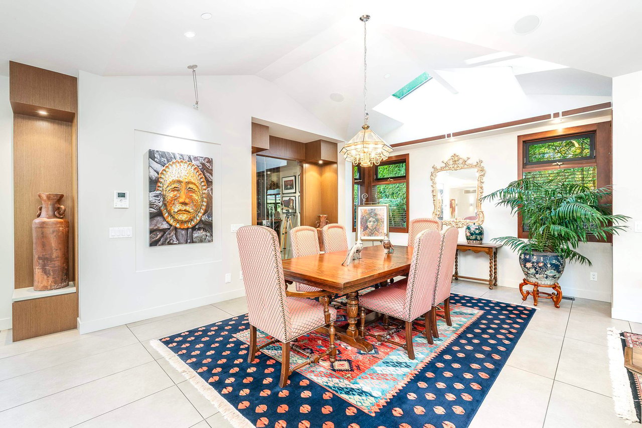 389 MOYNE DR