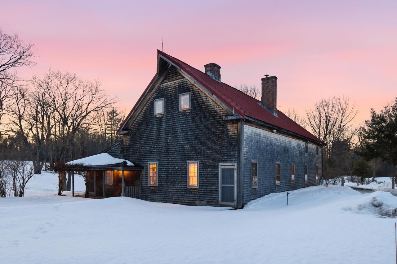 14 Bartlett Rd