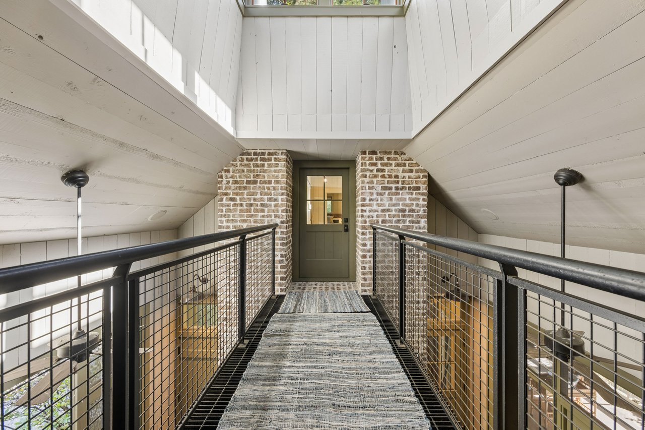 13 Barksdale Lane