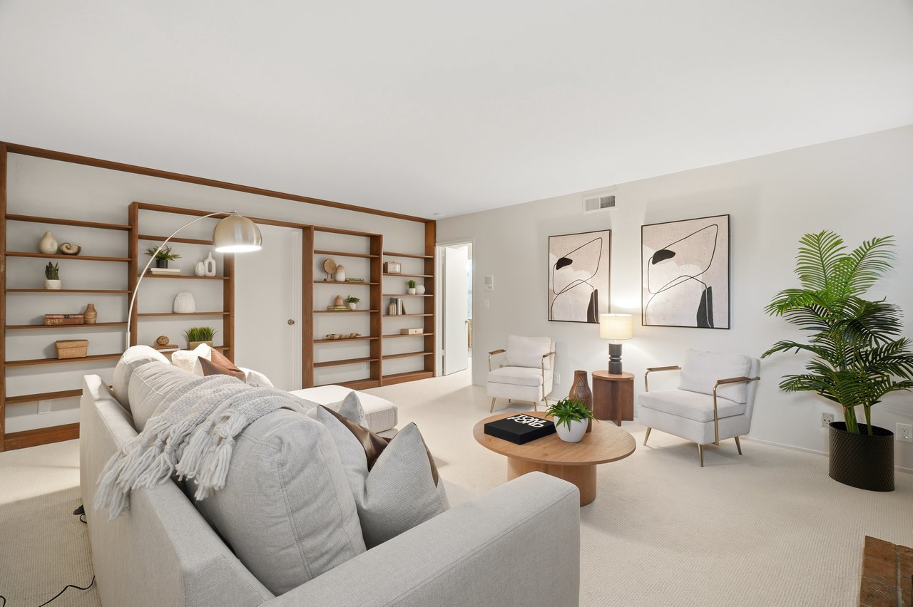 1554 Queenstown Court