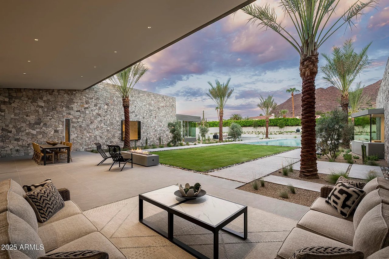 5120 N CASA BLANCA Drive