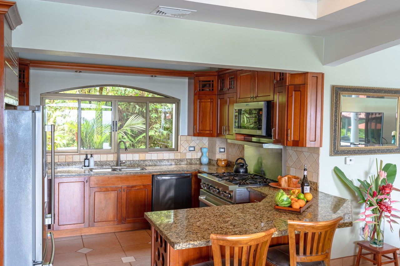 Gorgeous Ocean View 7 Acre Estate, Portalon