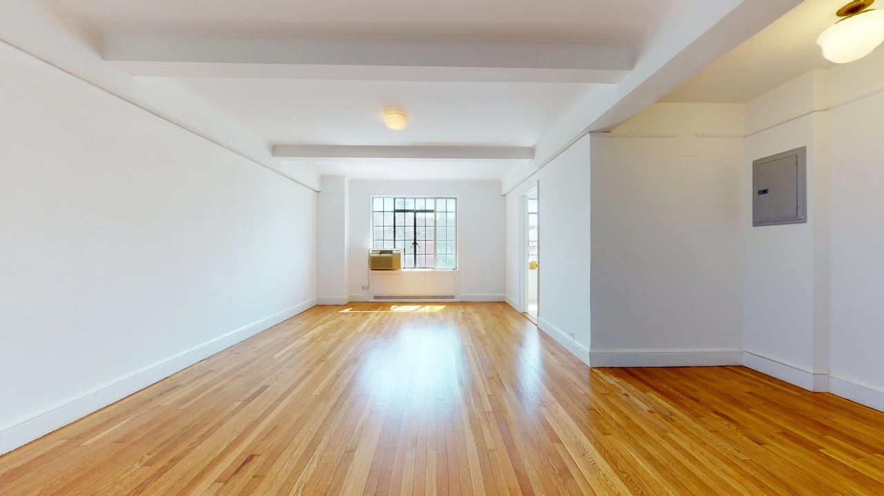 1 Christopher St, #8D