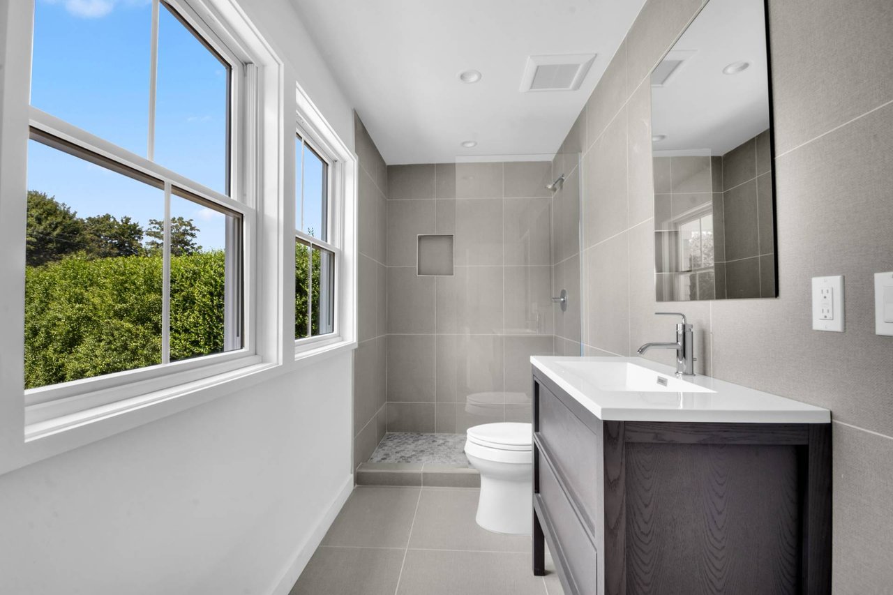 24 Windermere Dr