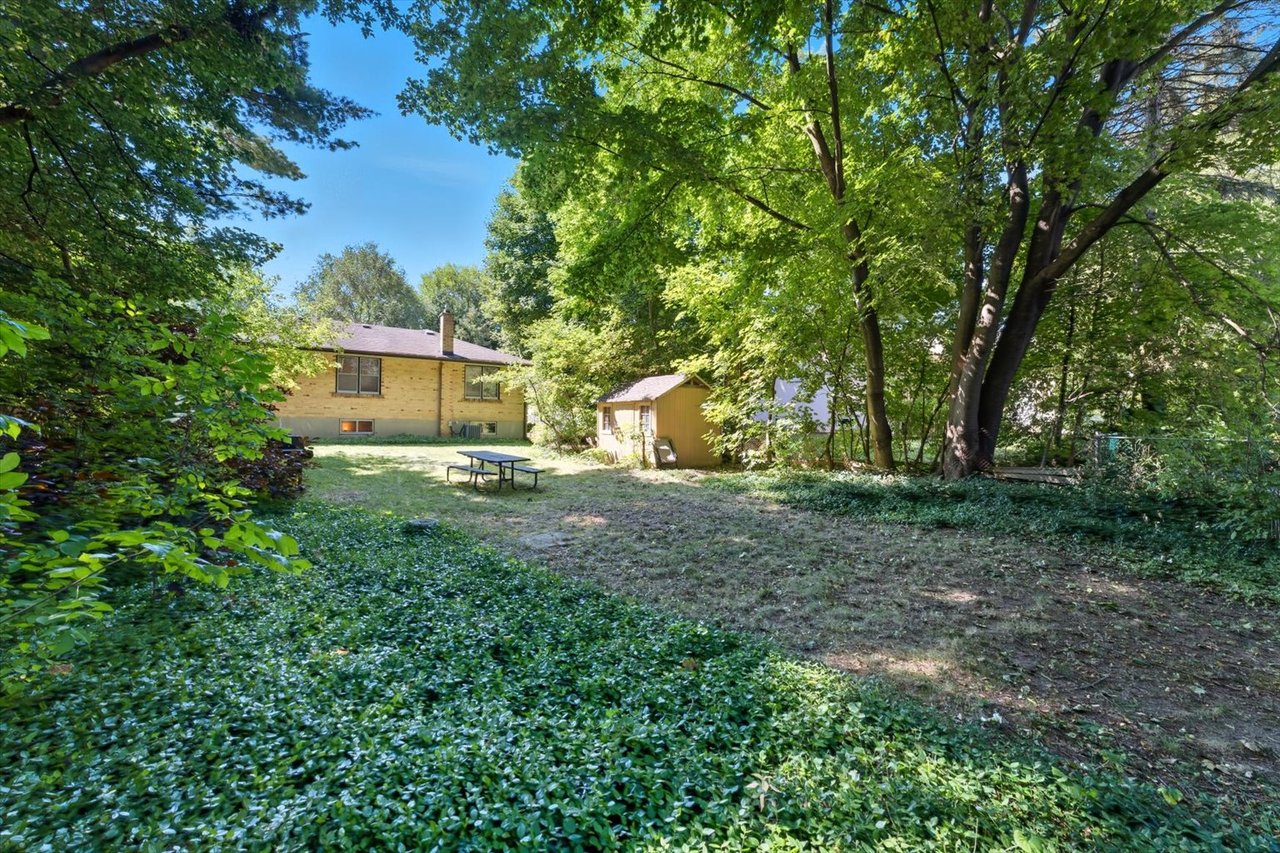 1229 Welwyn Dr