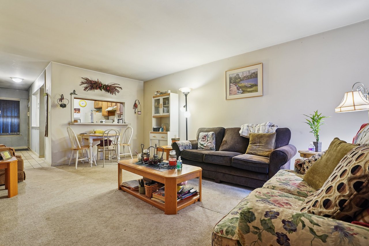 809 Woodbridge Commons Way