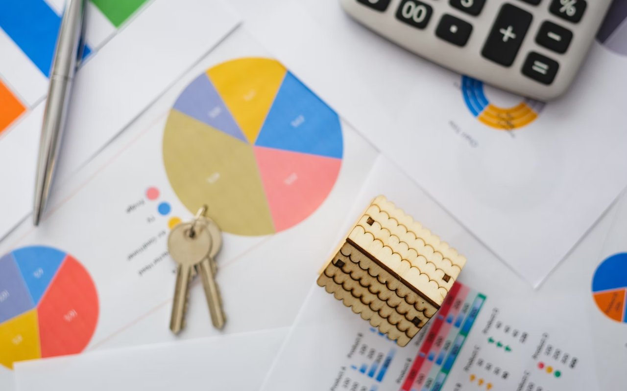 Buying a New Home Before Selling Yours? Here’s What You Need to Know
