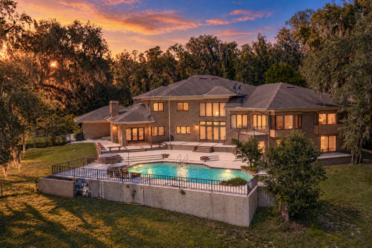 18728 LAKE IOLA RD