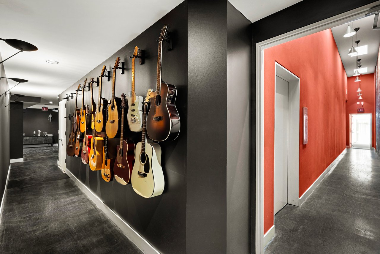 751 N Highland Ave, Hollywood