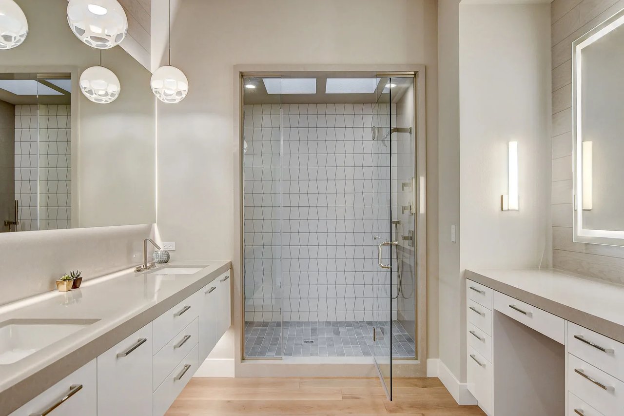 Modern Model Home for Sale in MacDonald Highlands