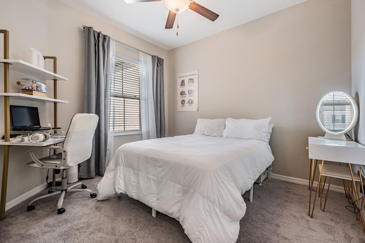 Modern Lennar Townhome with Lagoon Lifestyle