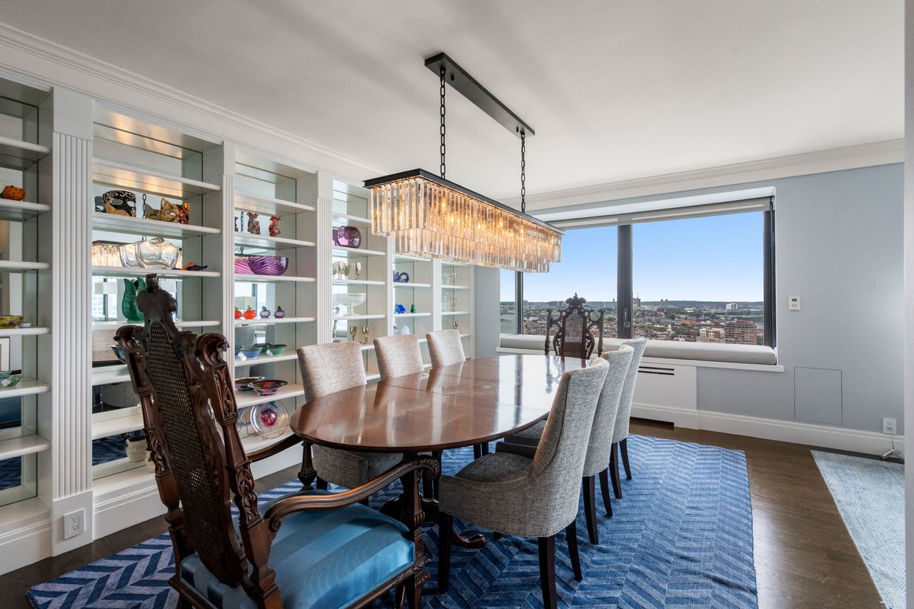 Highly Renovated Harbor Towers Residence